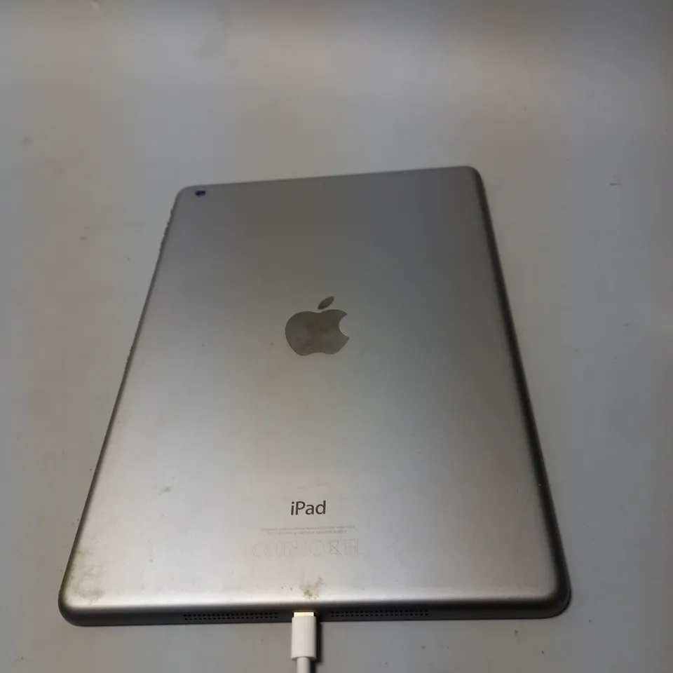 APPLE IPAD AIR 