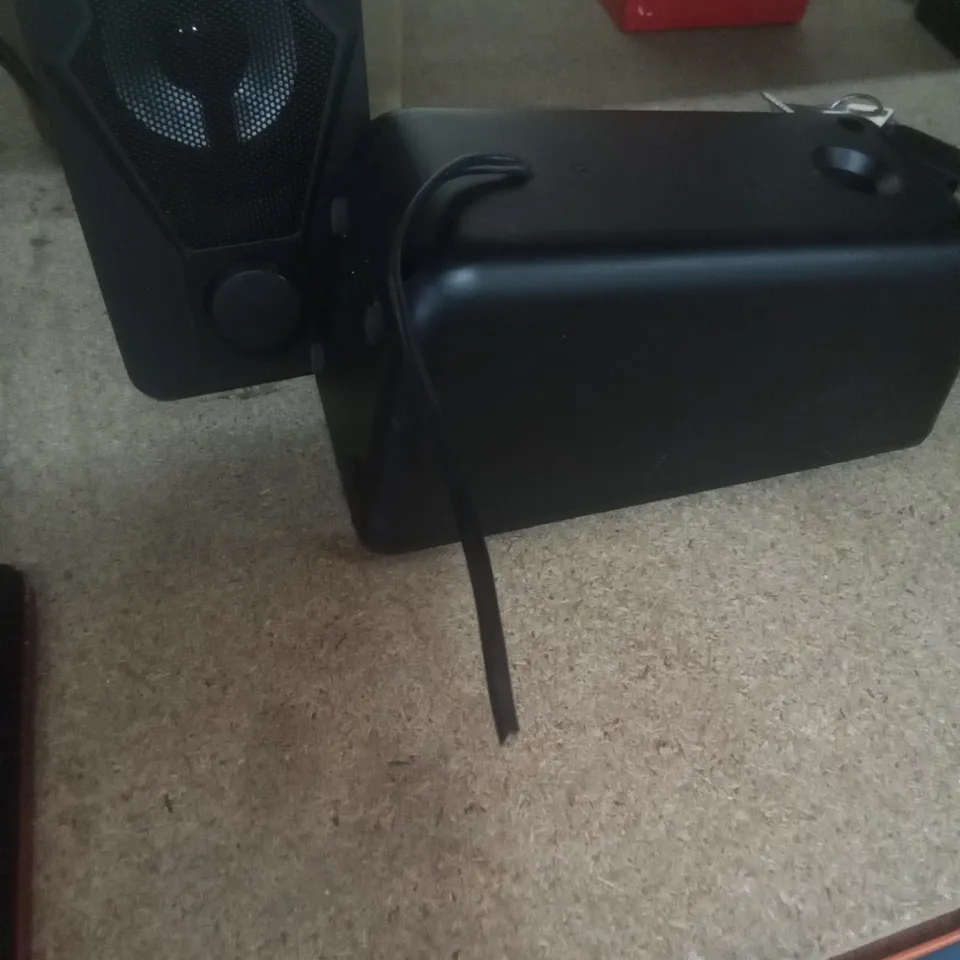 BROKEN TRUST SPEAKERS