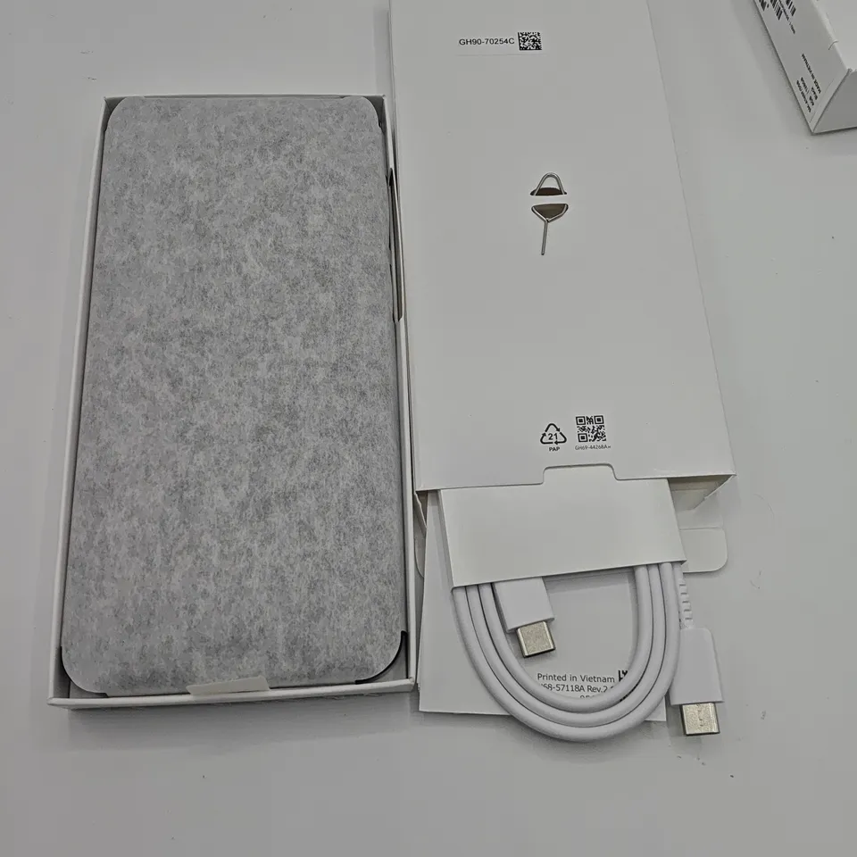 BOXED SAMSUNG GALAXY A16 4/128GB IN BLACK - SM-A165F