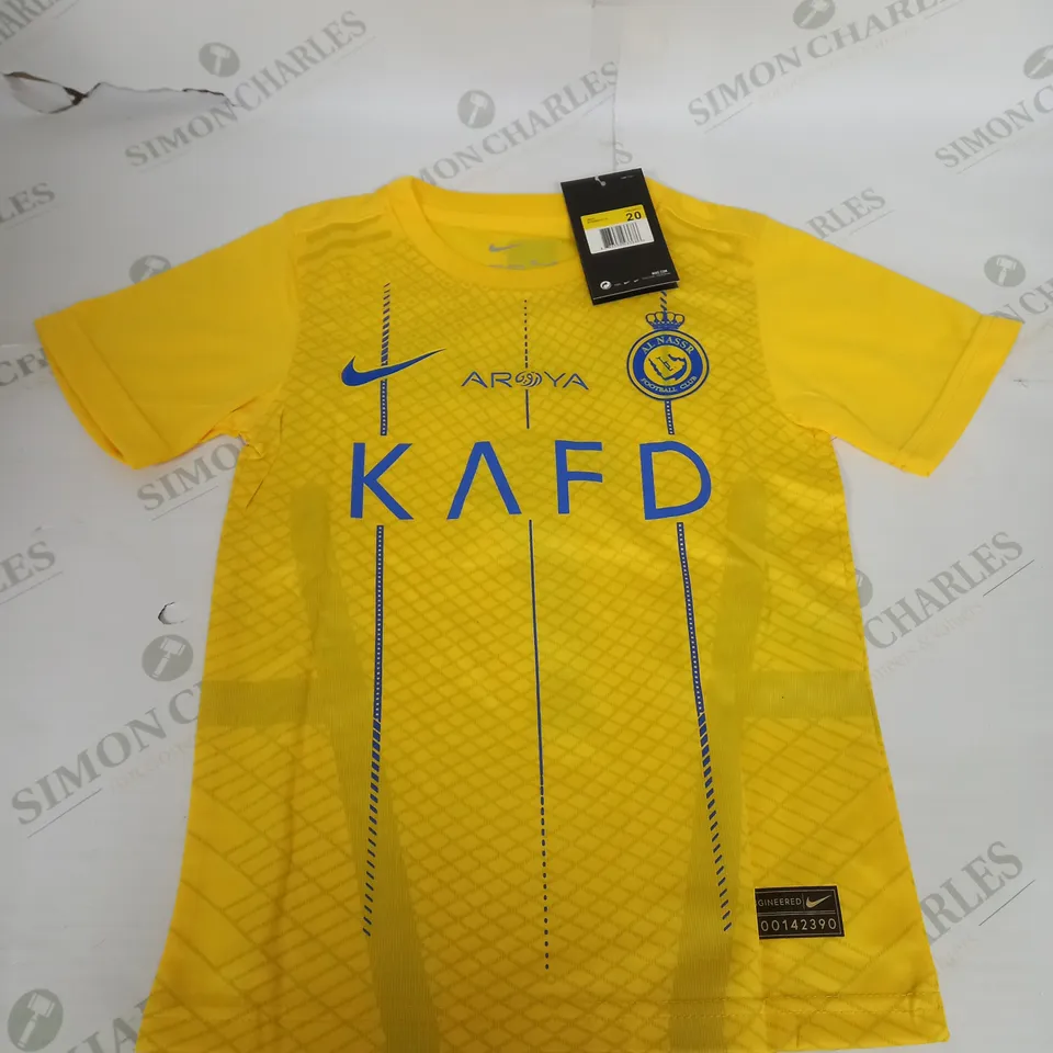 AL NASSR HOME SHIRT AND SHORTS WITH RONALDO 7 SIZE 20