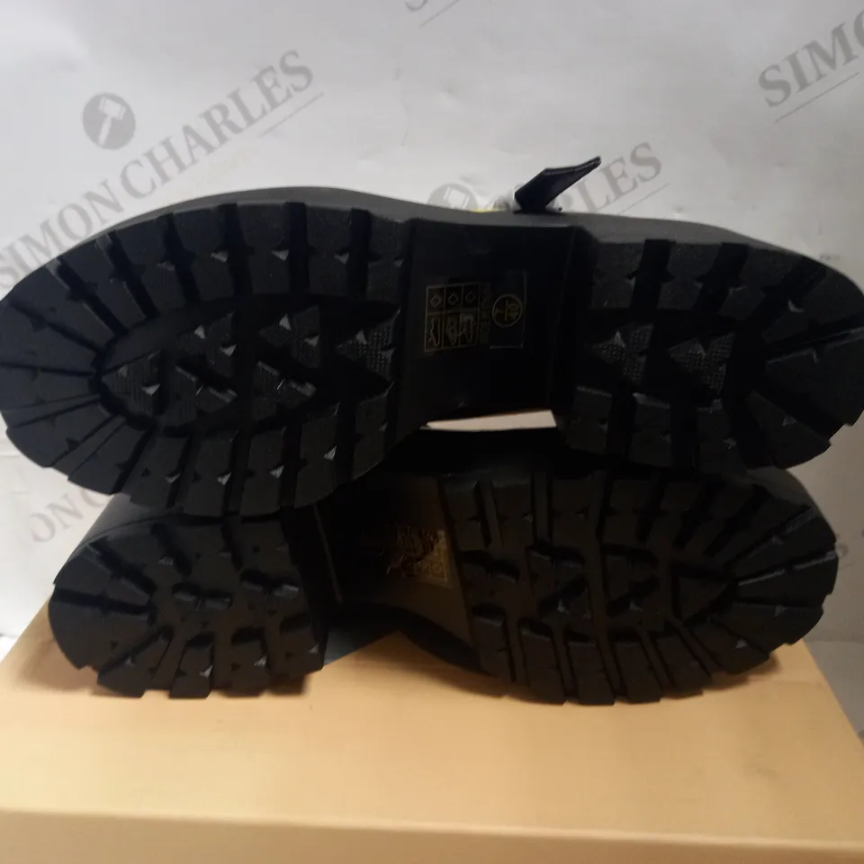 KOI VEGAN GAMZEE TROLL MARY JANES - SIZE 7