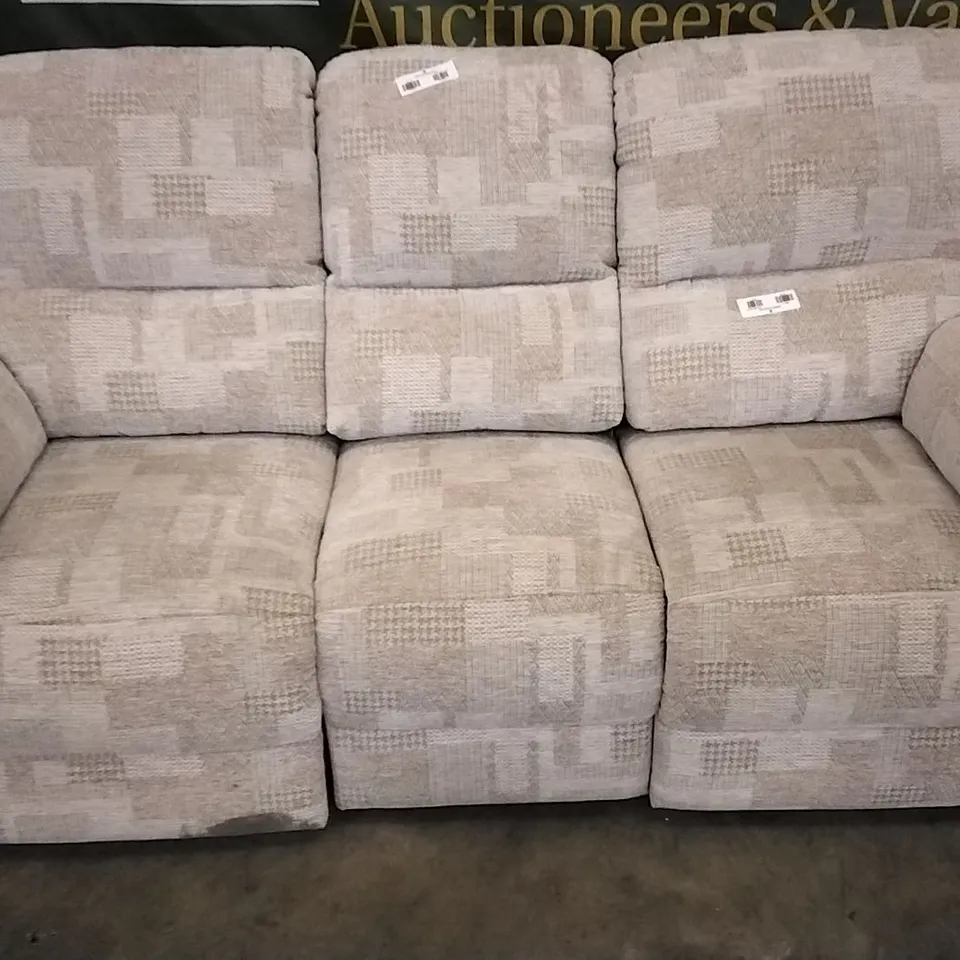 QUALITY BRITISH DESIGNED & MANUFACTURED G PLAN BEIGE PATTERNED 3 SEATER ELECTRIC RECLINING SOFA