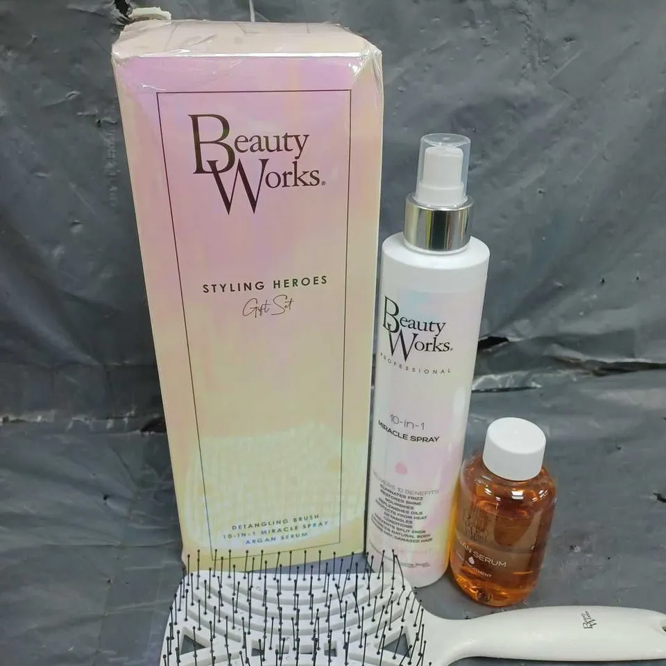 BOXED BEAUTY WORKS 10-IN-1 MIRACLE SPRAY X ARGAN SERUM GIFT SET  RRP £28.99