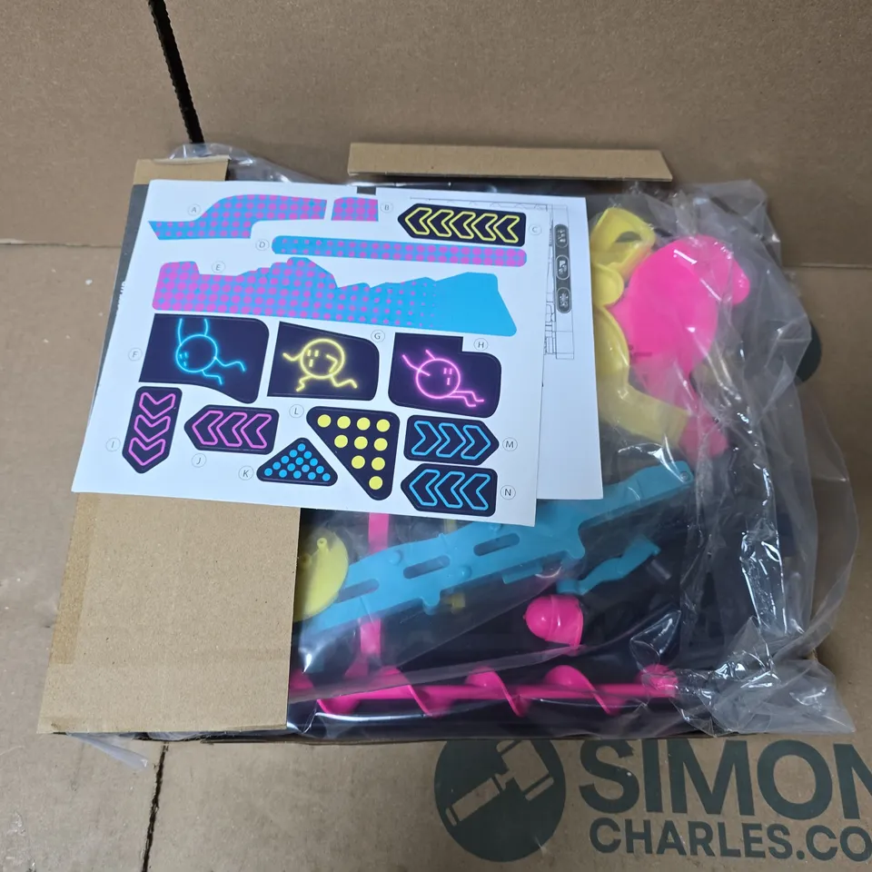 BOXED SCREWBALL SCRAMBLE LEVEL UP GAME