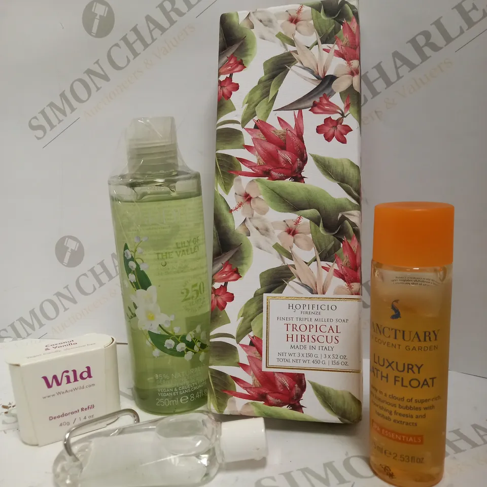 LOT OF APPROX 5 TO INCLUDE SOAP , LUXURY BATH FLOAT , DEODORANT REFILL , ETC
