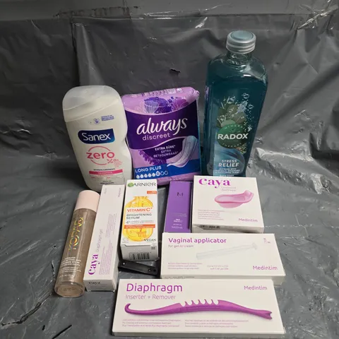 APPROXIMATEY 20 ASSORTED HEALTH AND BEAUTY PRODUCTS TO INCLUDE - RADOX BUBBLE BATH - CAYA CONTOURED DIAPHRAM CONTRACEPTION - GARNIER VITAMIN C BRIGHTENING SERUM - ETC