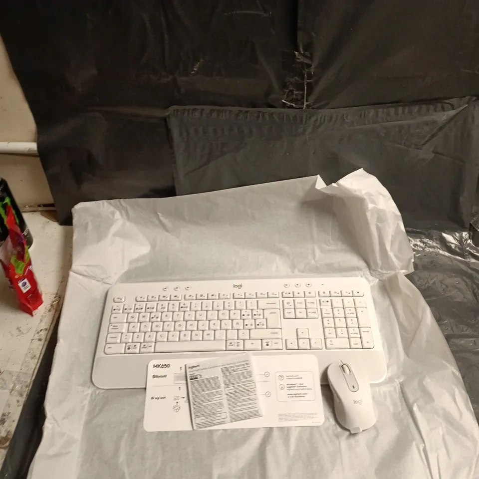 LOGITECH SIGNATURE MK650 FOR BUSINESS KEYBOARD & MOUSE – WHITE – BOXED
