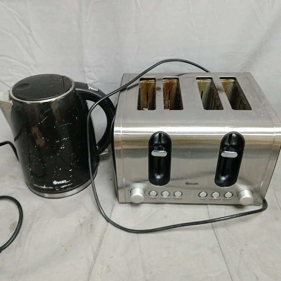 SWAN KETTLE & TOASTER 4-SLICE TWIN PACK