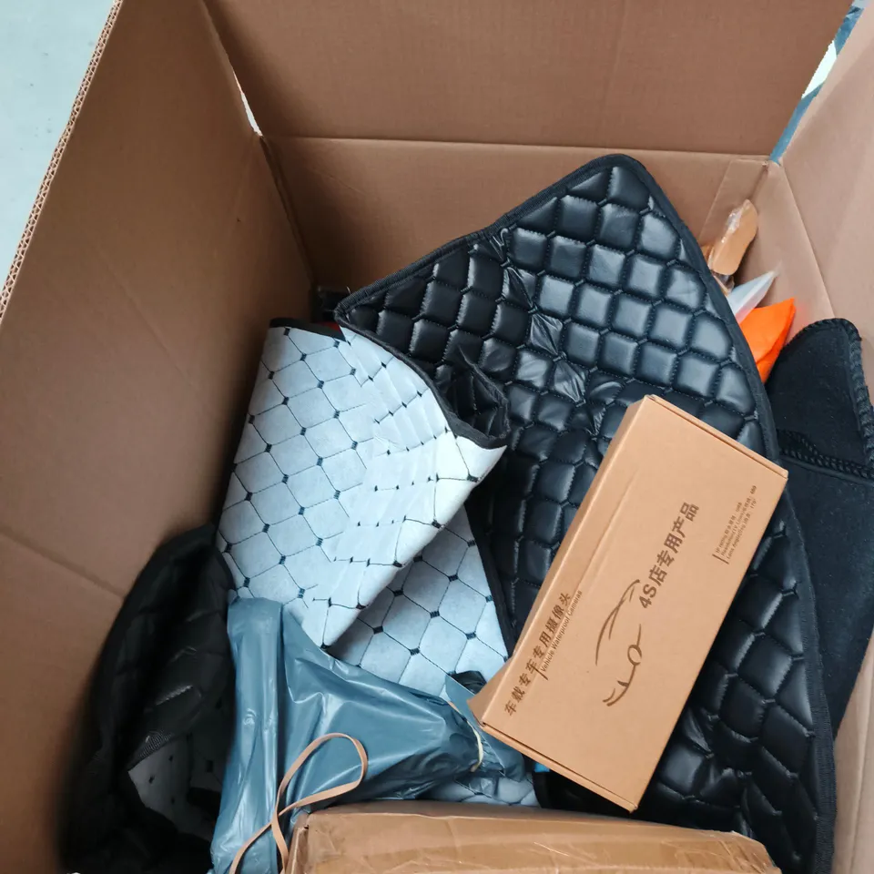 BOX OF APPROXIMATELY 12 ASSORTED AUTO ITEMS INCLUDING CONTINENTAL RACE KING TYRE ,  GLASS EMULSION AND ANYDAY BABY CAR MIRROR 