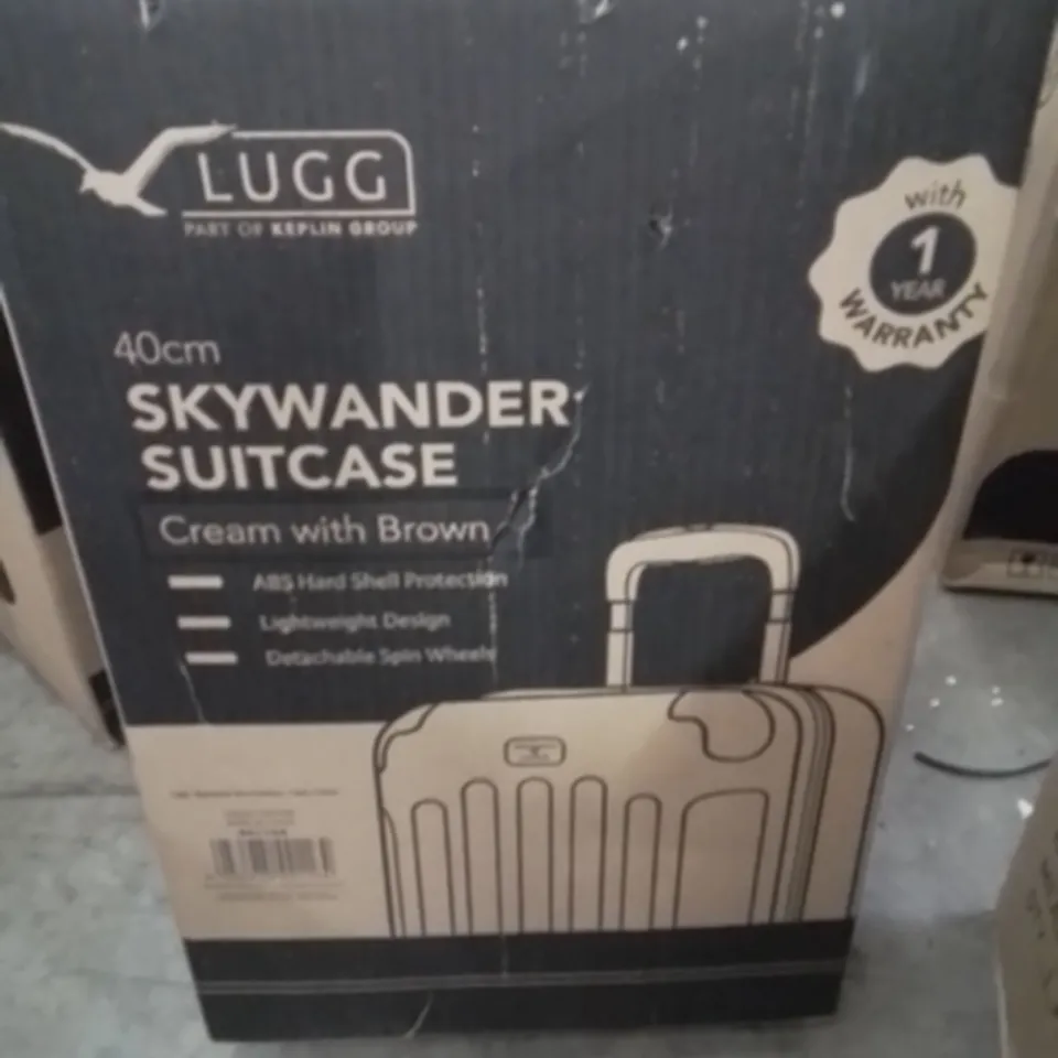BOXED LUGG 40CM SKYWANDER SUITCASE CREAM WITH BROWN