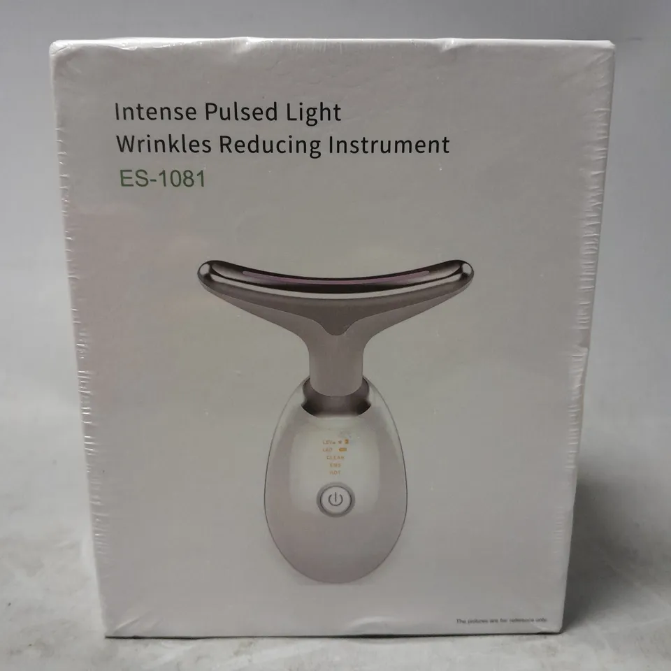 SEALED INTENSE PULSED LIGHT WRINKLE REDUCING SYSTEM