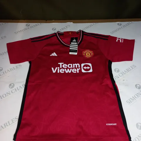 MANCHESTER UNITED FC HOME SHIRT AND SHORTS SIZE 22