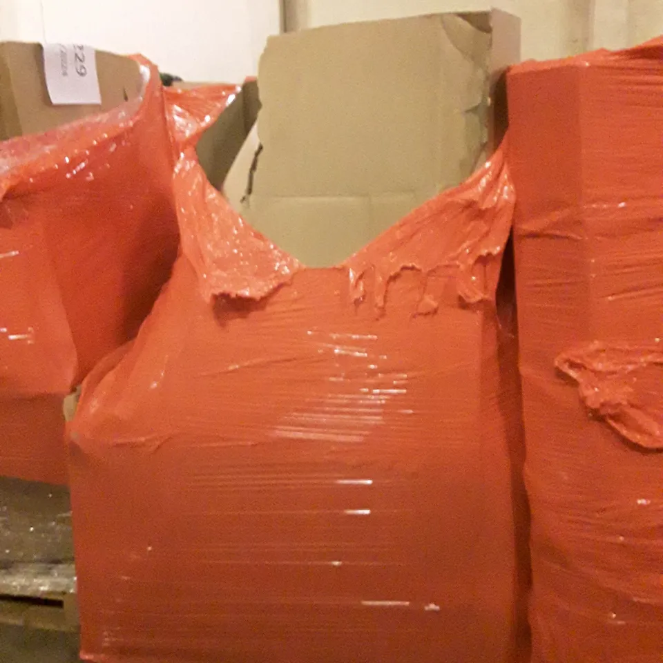 PALLET OF ASSORTED PRODUCTS INCLUDING SHOWER MIXER, FOLDING TABLE, PET CARRIER, MULTIFUNCTIONAL BABY LOUNGER 