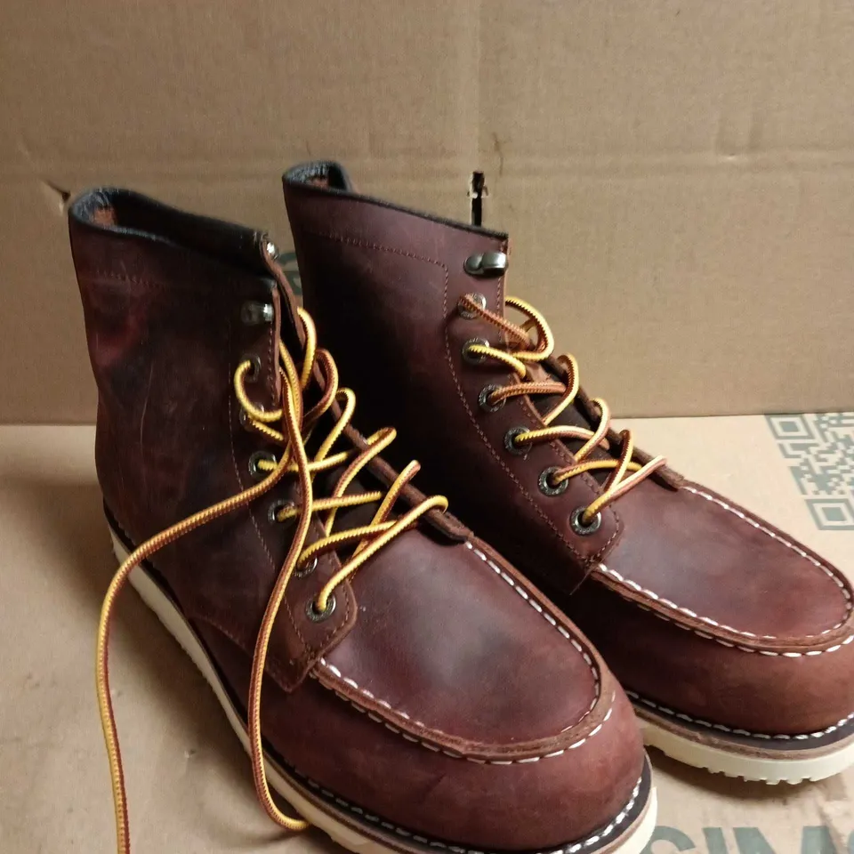 PAIR OF SL-SAINT LEATHER BOOTS – BROWN, UK 10.5 