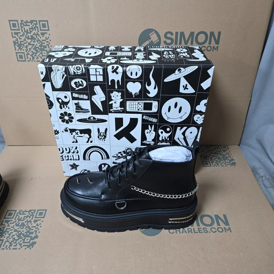 BOXED KOI THE SILENCE MENS PLATFORM GRUNGE BOOTS BLACK SIZE UK 11