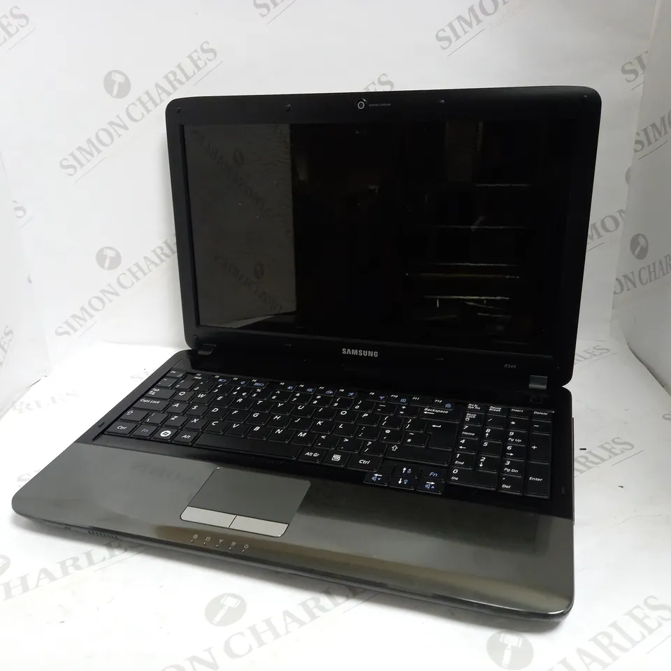 SAMSUNG R540 LAPTOP