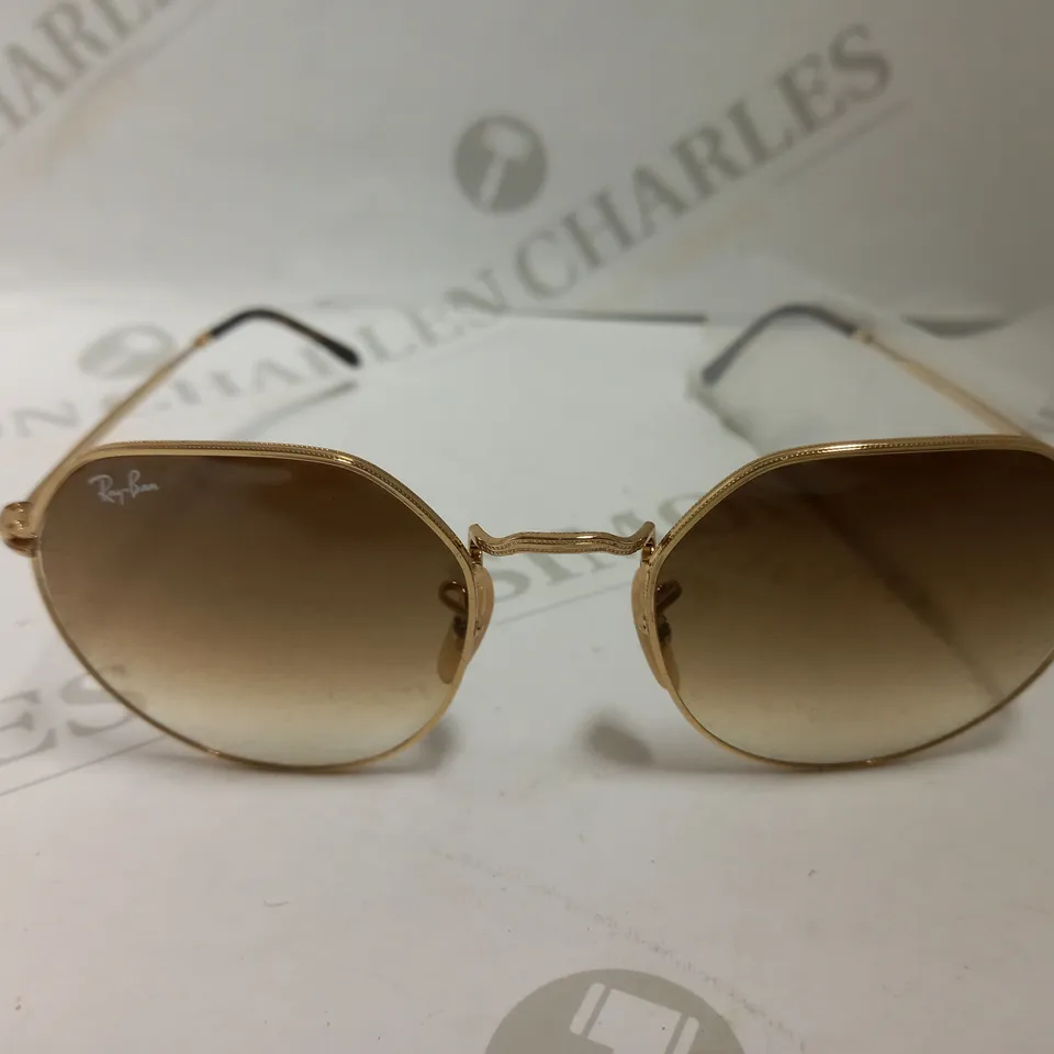 RAYBANS RB 3565 JACK SHADES
