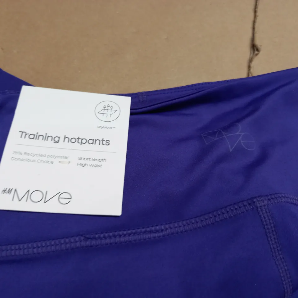 H&M MOVE PURPLE HOT PANTS - M