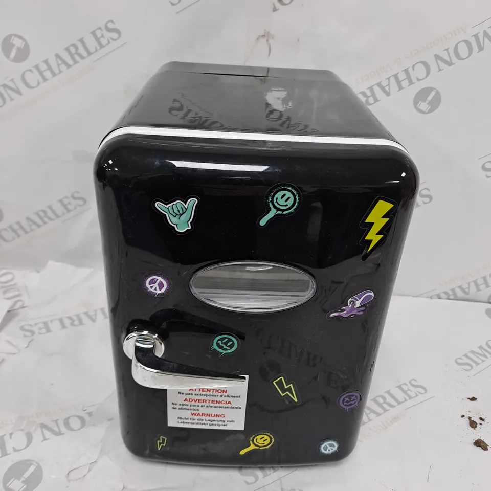 SO CHILL MINI FRIDGE BLACK RRP £44.99