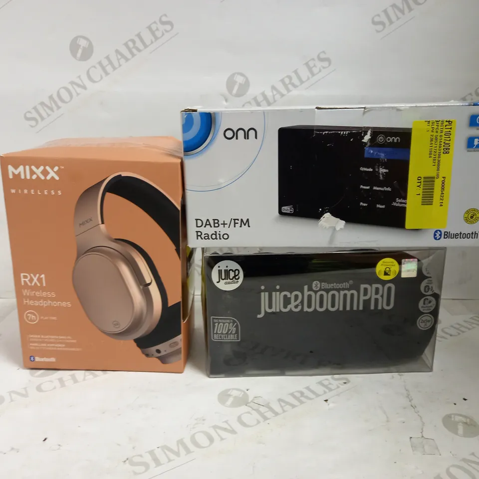 LOT OF APPROXIMATELY 12 ELECTRICAL ITEMS, TO INCLUDE RADIO, SPEAKER, EARPHONES, ETC