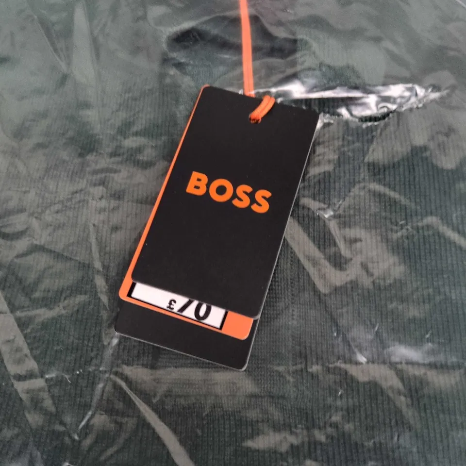 HUGO BOSS OPEN GREEN KNIT POLO SHIRT – SIZE L