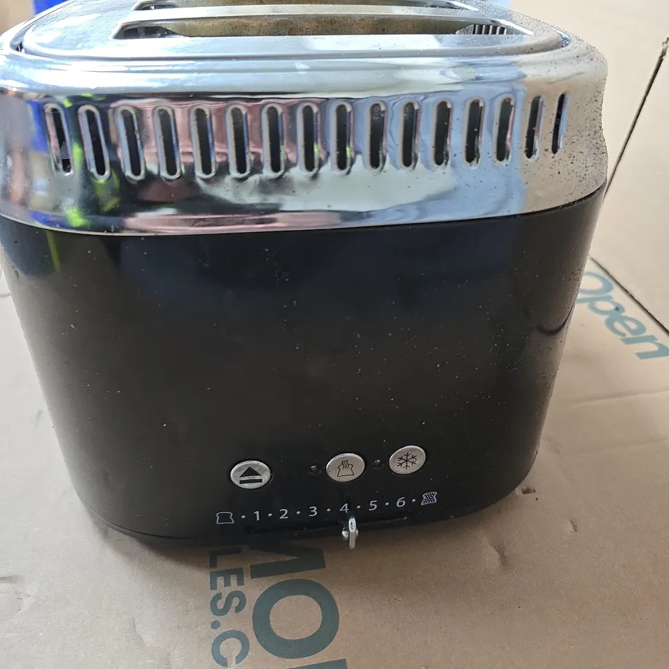 RUSSELL HOBBS 4-SLICE TOASTER – BLACK & CHROME