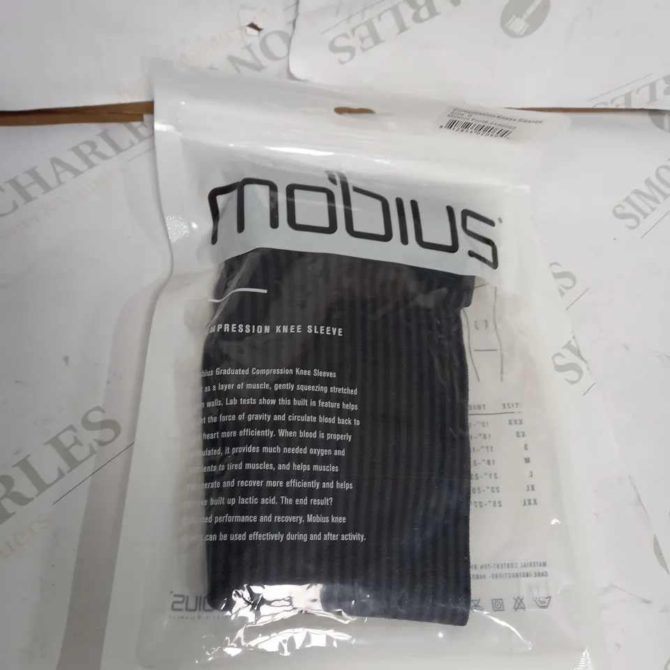 MOBIUS GRADUATED COMPRESSION KNEE SLEEVE BLACK