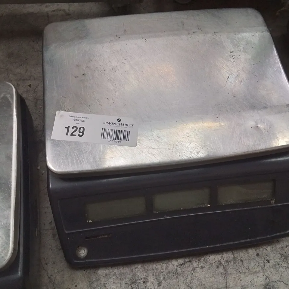 AVERY BERKEL FX50 RETAIL SHOP WEIGHING SCALE. 