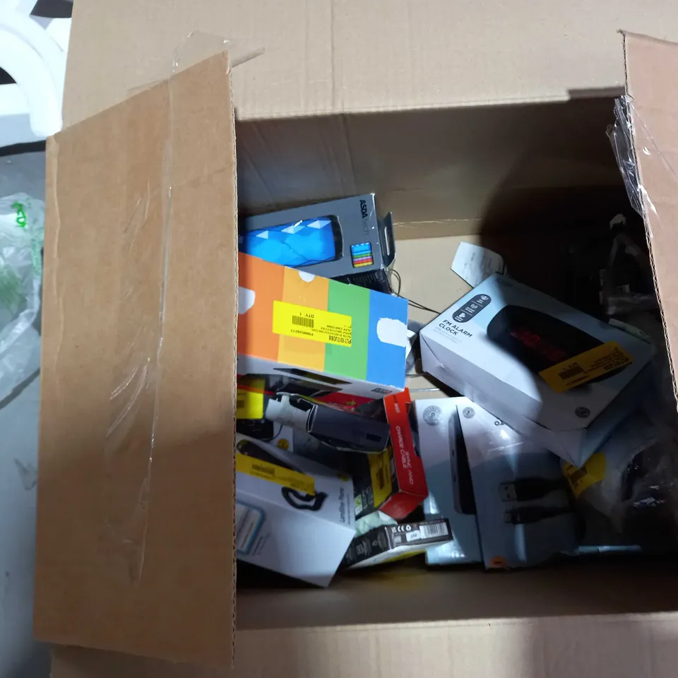 BOX OF APPROXIMATELY 14 ASSORTED ITEMS TO INCLUDE A BLUETOOTH DAB+ / FM RADIO, A BIG BUTTON LANDLINE PHONE AND A PAIR OF DEEP BASS WIRELESS HEADPHONES 