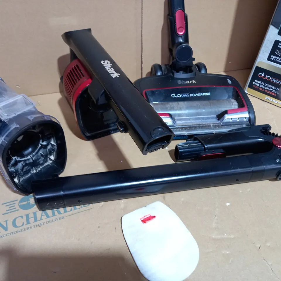 SHARK CORDLESS VACUUM IZ300UKT