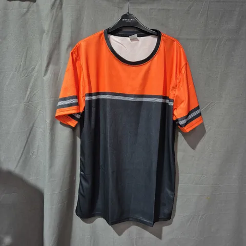 APPROXIMATLY 25 ITEMS INCLUDING TOPS,JACKETS AND SKIRTS