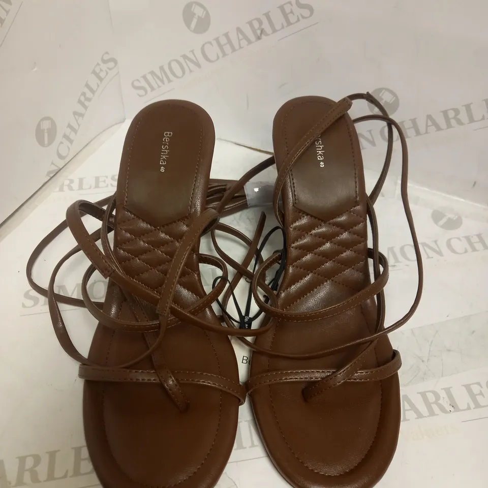 Bershka wrap around detail heeled sandal in chocolate UK 7 