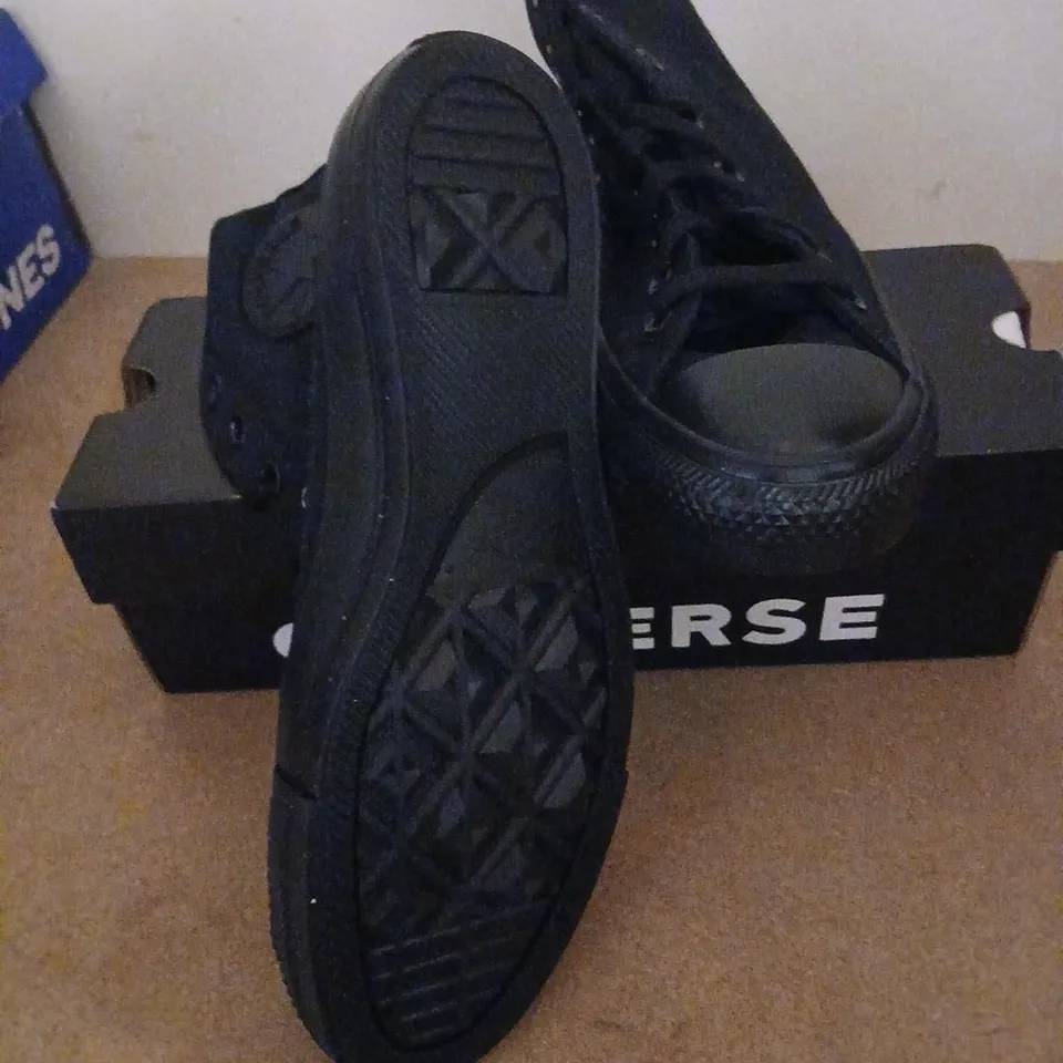 CONVERSE CHUCK TAYLOR ALL STAR HIGH TOP SNEAKERS – BLACK MONOCHROME, UK 5 (MEN)