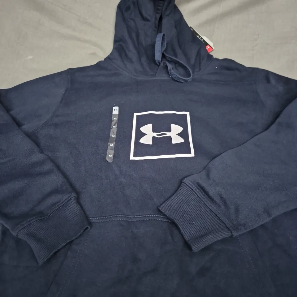 UNDER ARMOUR GRAPHIC JUMPER SIZE M