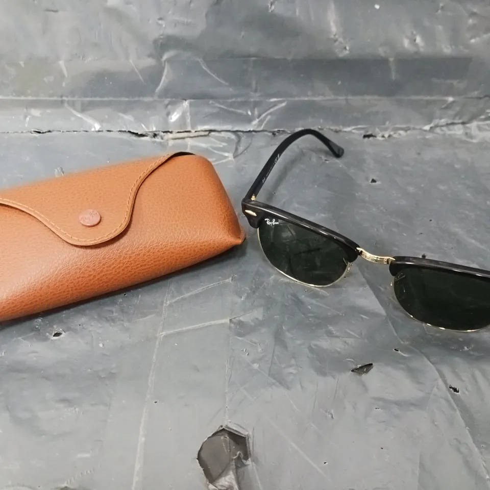 BOXED RAY-BAN CLUBMASTER SUNGLASSES WITH GOLD TRIM 