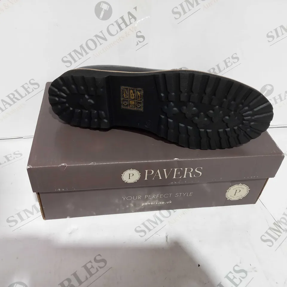 BOXED PAVERS SLIP-ON SANDALS IN BLACK - UK SIZE 5
