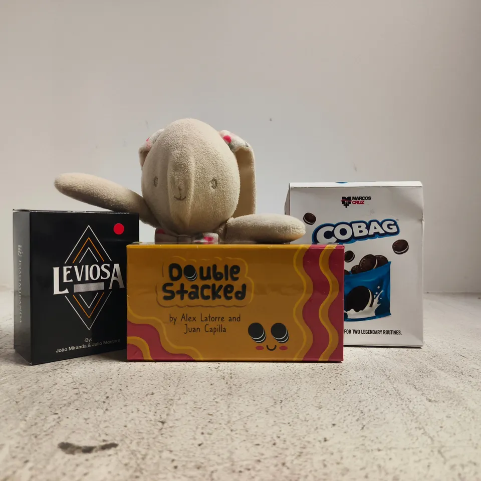 APPROXIMATELY 10 ASSORTED TOYS AND GAMES TO INCLUDE DOUBLE STACKED, LEVIOSA, ETC