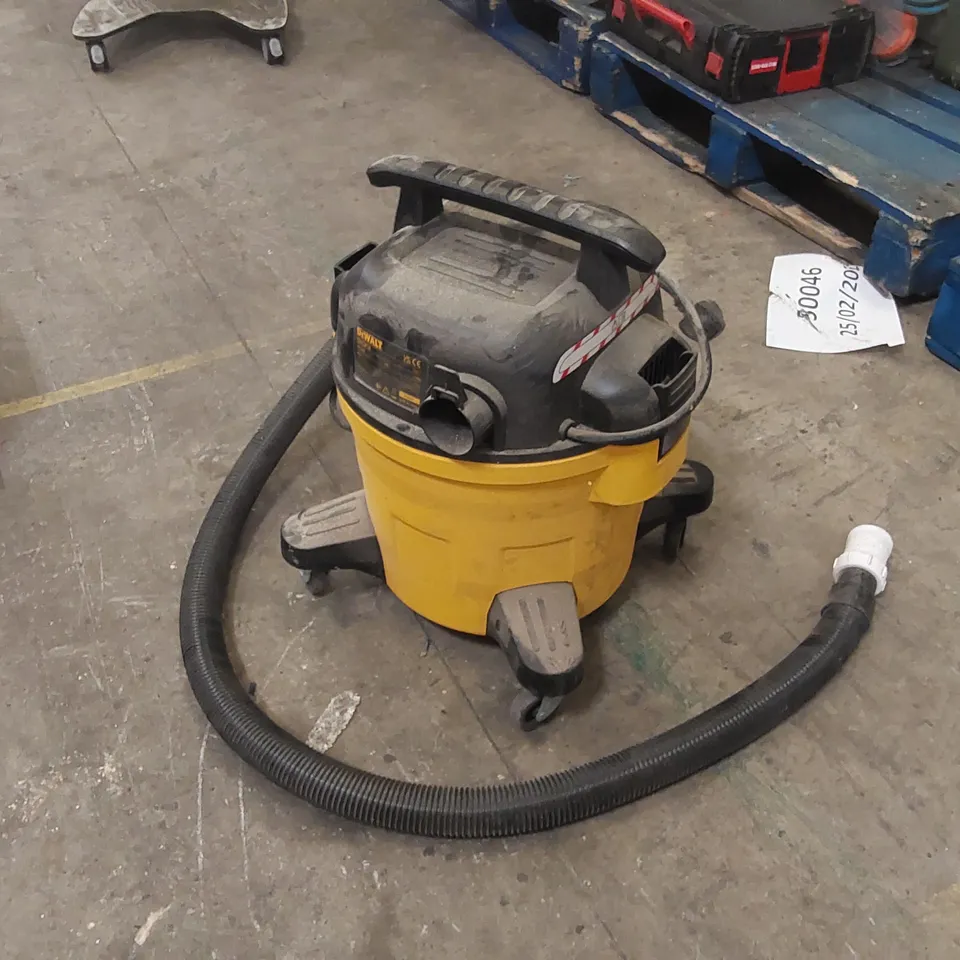 DEWALT DXV23PTA 23L WET & DRY VACUUM CLEANER