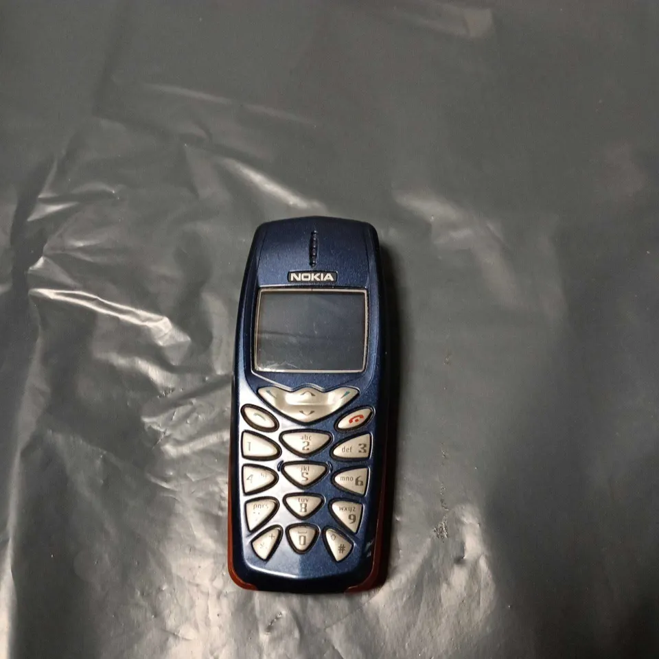 NOKIA MOBILE PHONE – BLUE 