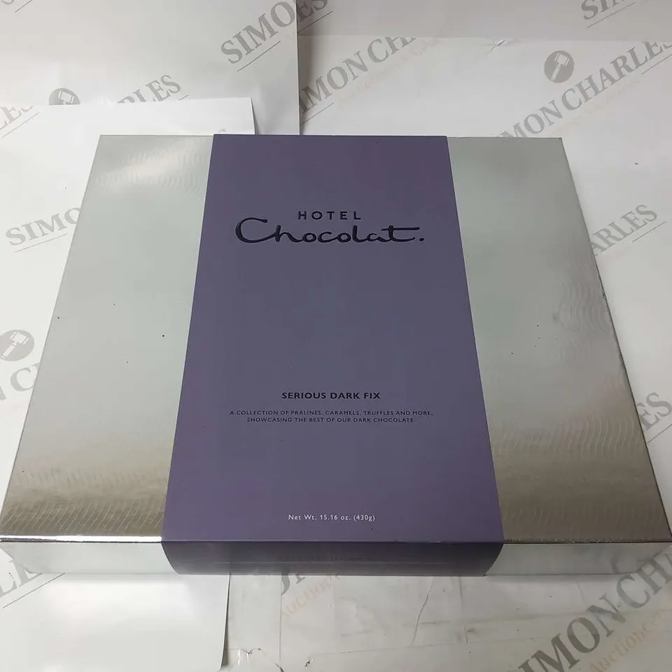BOXED HOTEL CHOCOLAT SERIOUS DARK FIX 430G