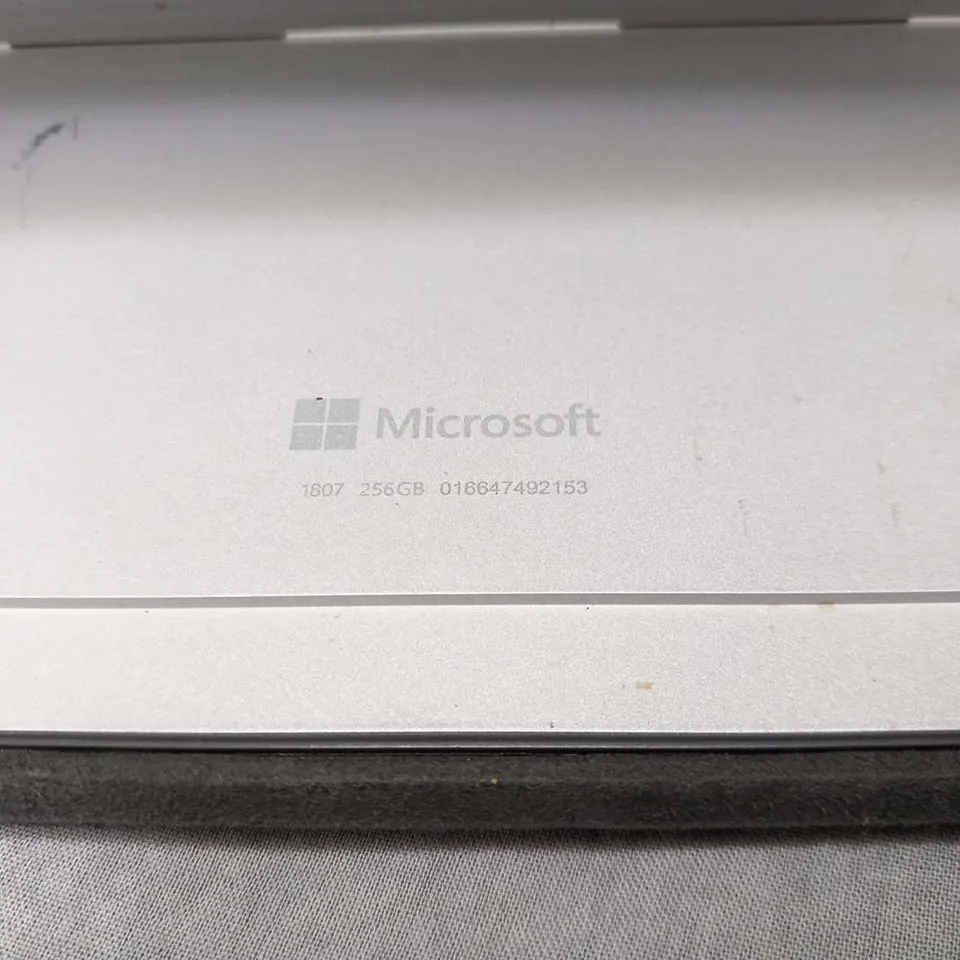 MICROSOFT SURFACE PRO 256GB