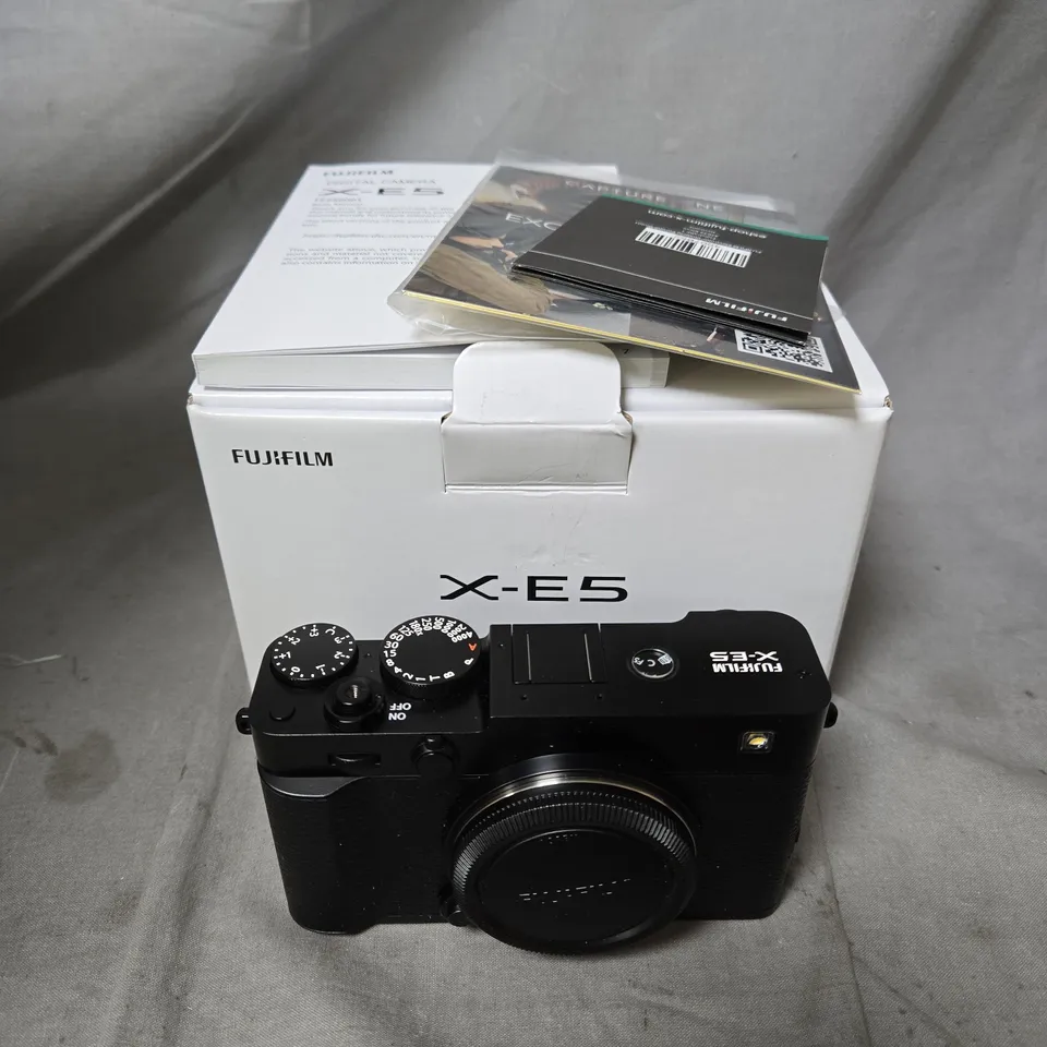 FUJIFILM X-E5 MIRRORLESS DIGITAL CAMERA (BODY ONLY) - BLACK
