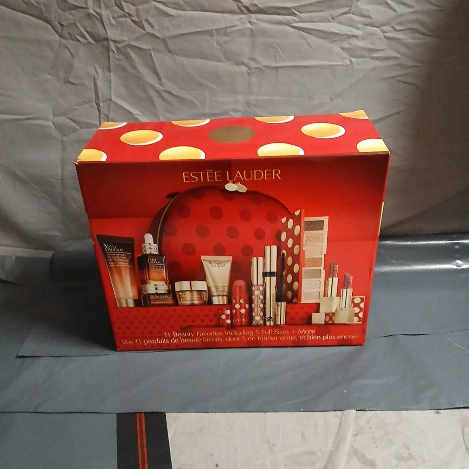 ESTÉE LAUDER 11 BEAUTY FAVORITES GIFT SET – RED CASE