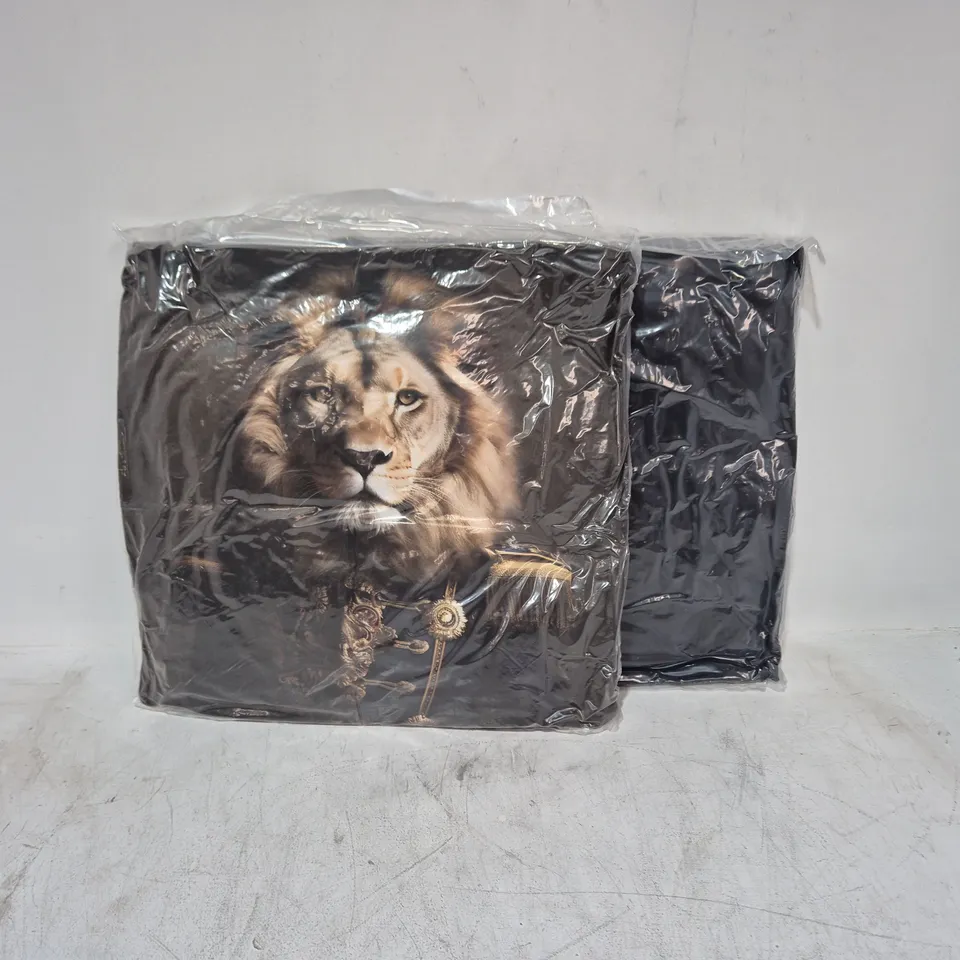 LOT OF 16 AS NEW TOP DOG LION THEMED FILLED CUSHIONS - APPROX 45X45CM