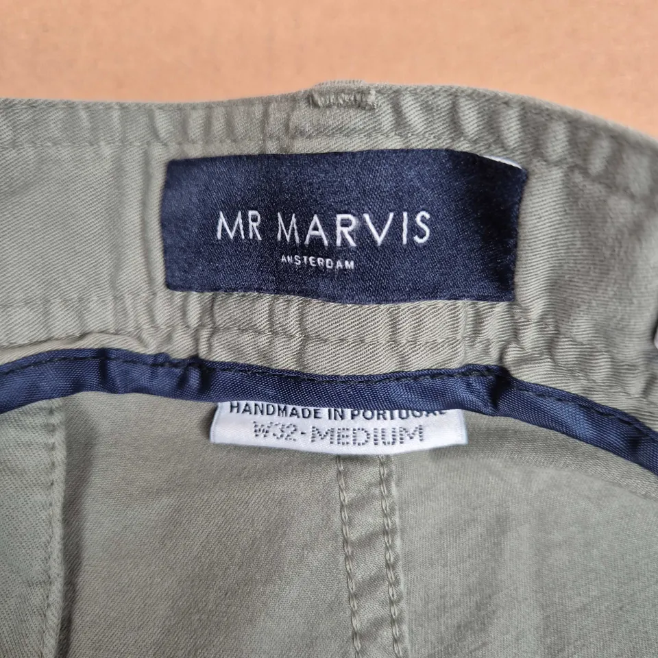 MR MARVIS THE ORIGINALS SHORTS – DEFENDERS, UK 32 (W32/MEDIUM)