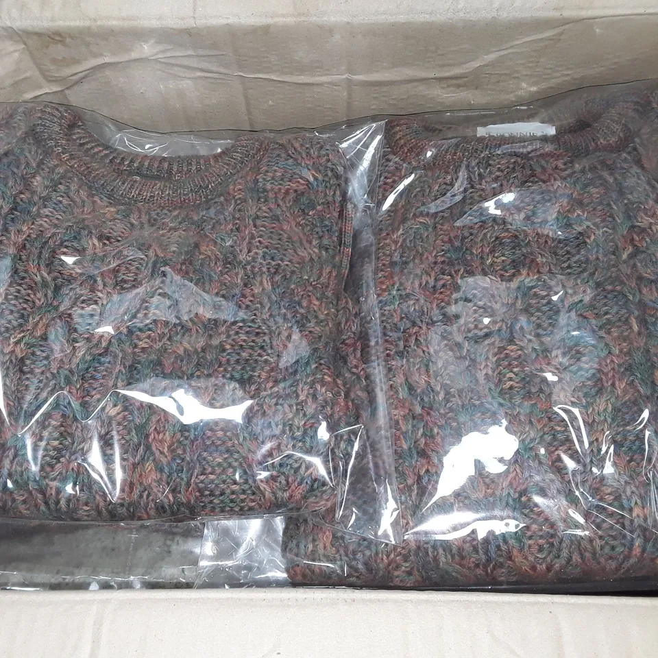 LOT OF APPROXIMATELY 15 RONNIE KNIT JUMPERS - SIZE UNSPECIFIED 