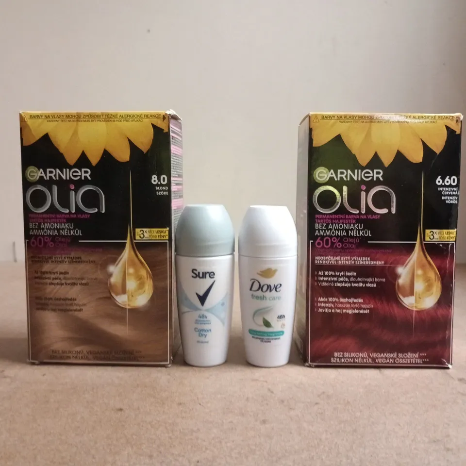 APPROXIMATELY 15 ASSORTED COSMETIC ITEMS INCLUDING VARIOUS MAKES AND BRANDS - COLLECTION ONLY