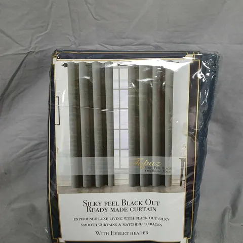 BOX OF APPROX 10 TOPAZ SILKY FEEL BLACK OUT READY MADE CURTAIN – EYELET HEADER