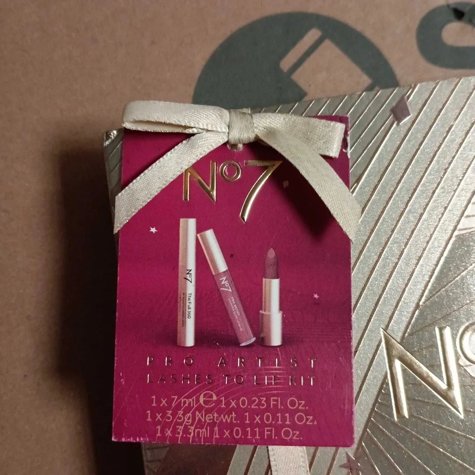 NO7 PRO ARTIST LASHES TO THE KIT GIFT SET – LIPSTICK, MASCARA & LIP GLOSS