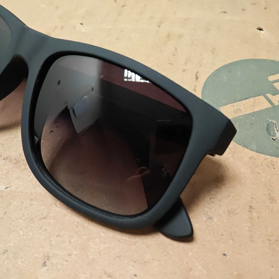 BOXED PAIR OF RAY BAN CHUNKY BLACK FRAMED GLASSES